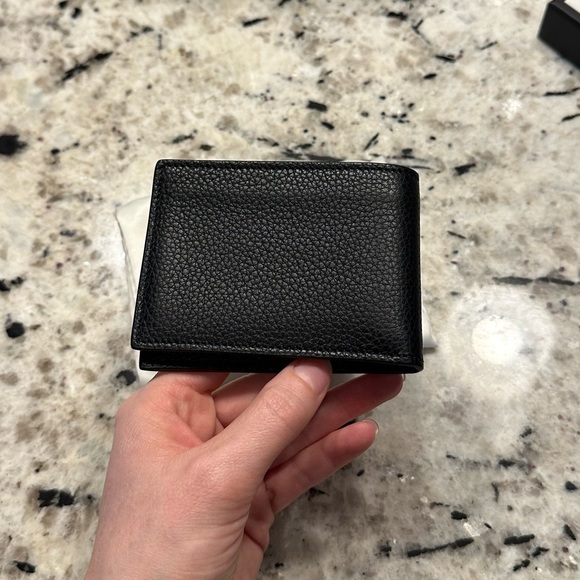 Gucci GG Print Leather Bi-Fold Wallet - Picture 3 of 5